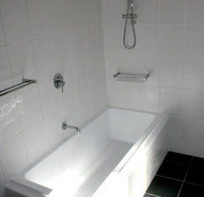 shower-over-bath_06-400x600